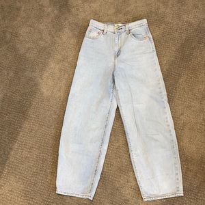 Levis balloon leg denim